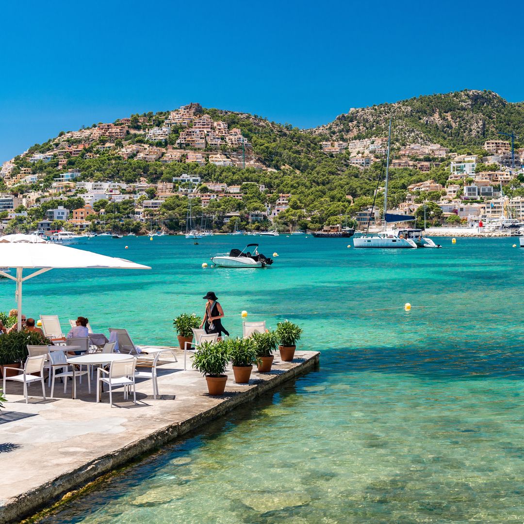 Refugio de famosos y lujo discreto: así es el paraíso mallorquín favorito de Jennifer Aniston y otras estrellas