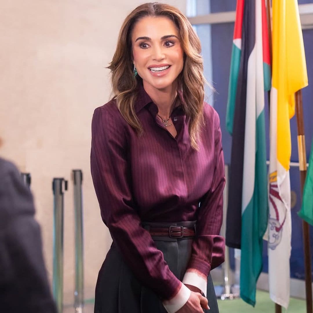 Rania de Jordania lo da todo en Nueva York: 6 nuevas prendas y accesorios de lujo para 2 looks de trabajo