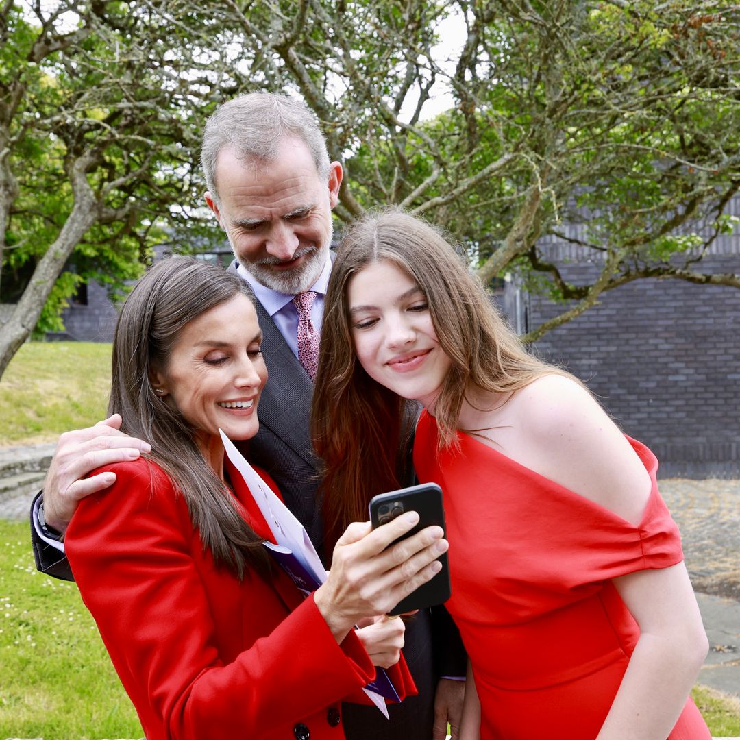 ¿A quiénes siguen los Reyes en Instagram? Los 19 perfiles que han cautivado a Felipe y Letizia