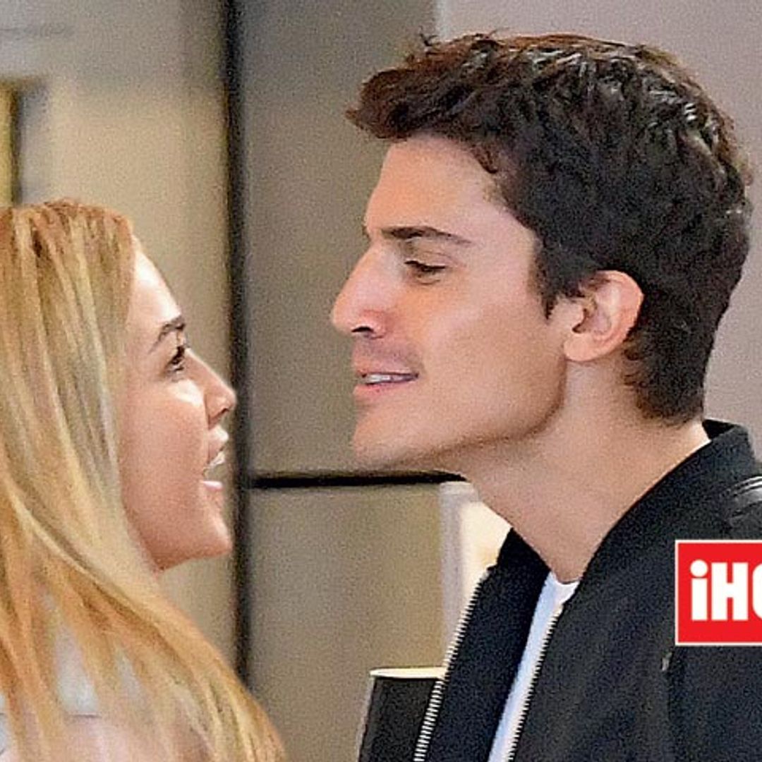 Exclusiva en ¡HOLA!, Álex González y Carmen Jordá, nueva pareja sorpresa