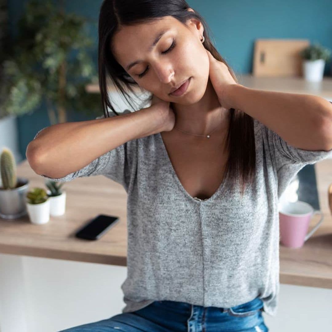 Así se trata el latigazo cervical, una lesión en el cuello que provoca dolor y mareos