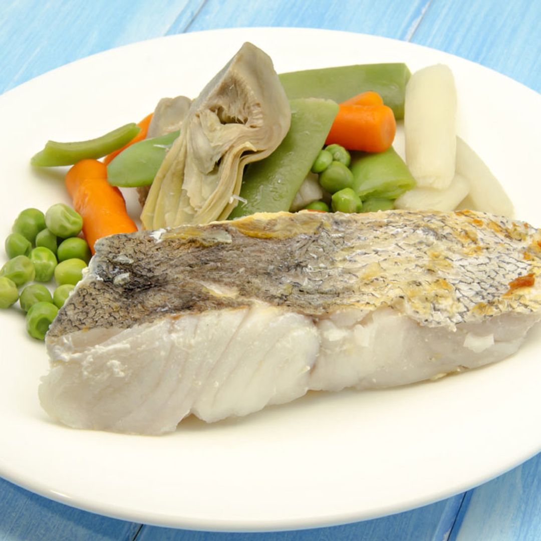 Lomo de merluza con verduras hervidas