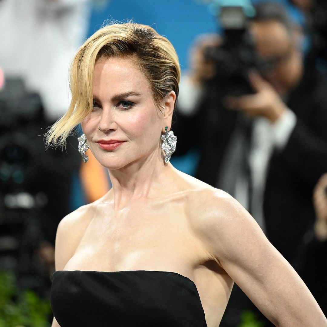 Nicole Kidman debuta impactante corte de cabello en la Met Gala 2025
