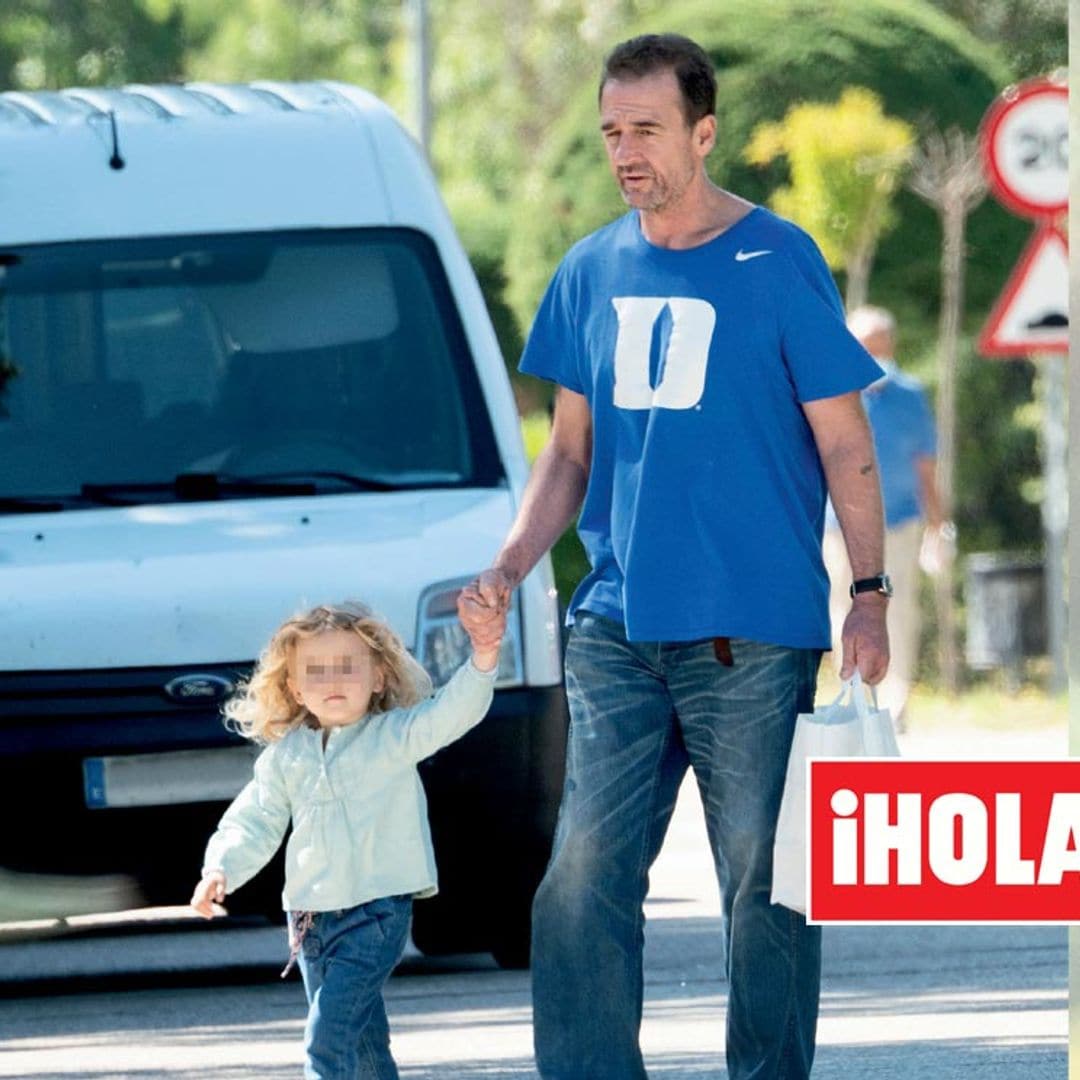 En ¡HOLA!, Alessandro Lequio se refugia en el recuerdo de su hijo de la mano de su hija
