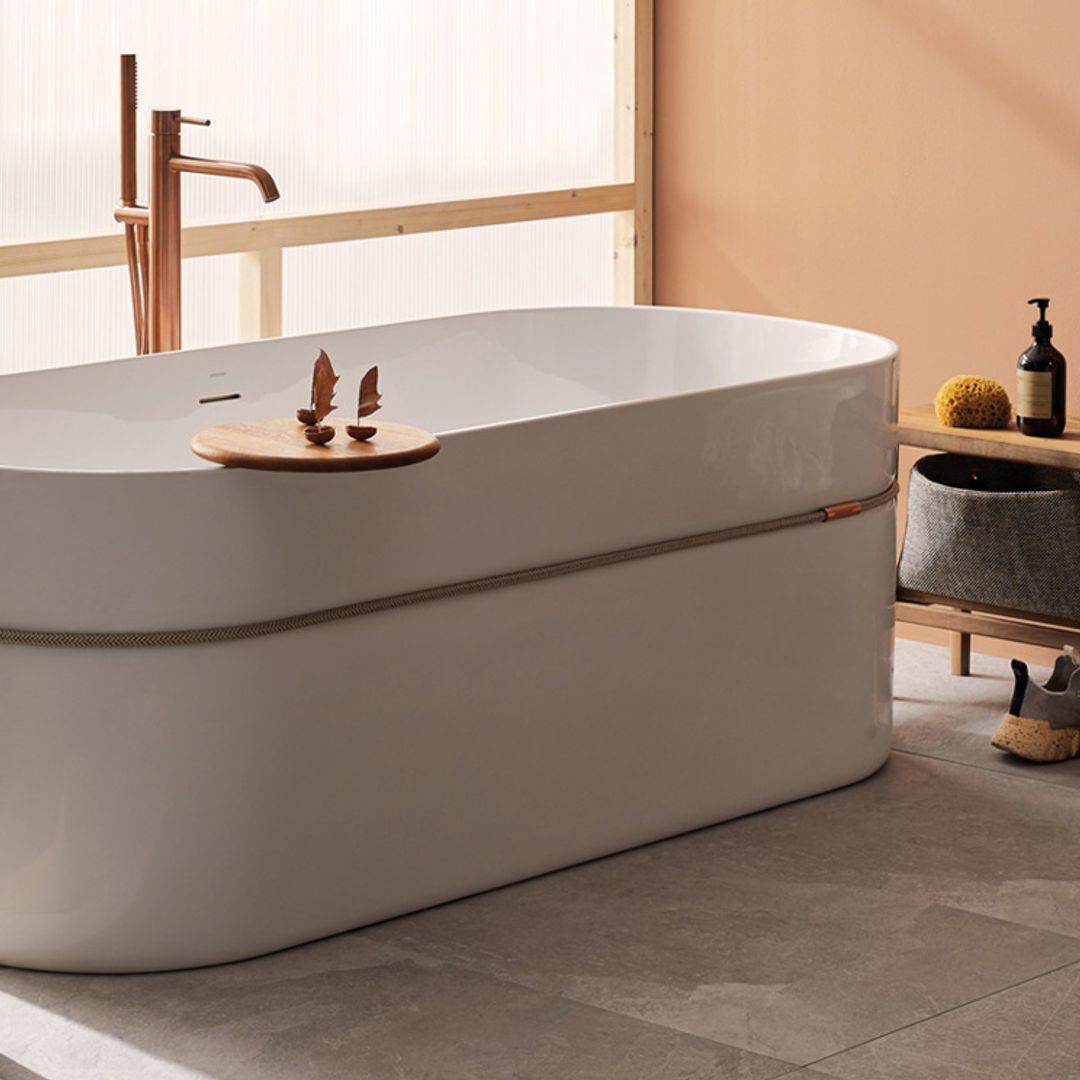 Piezas firmadas por grandes diseñadores que dan un toque de exclusividad al baño