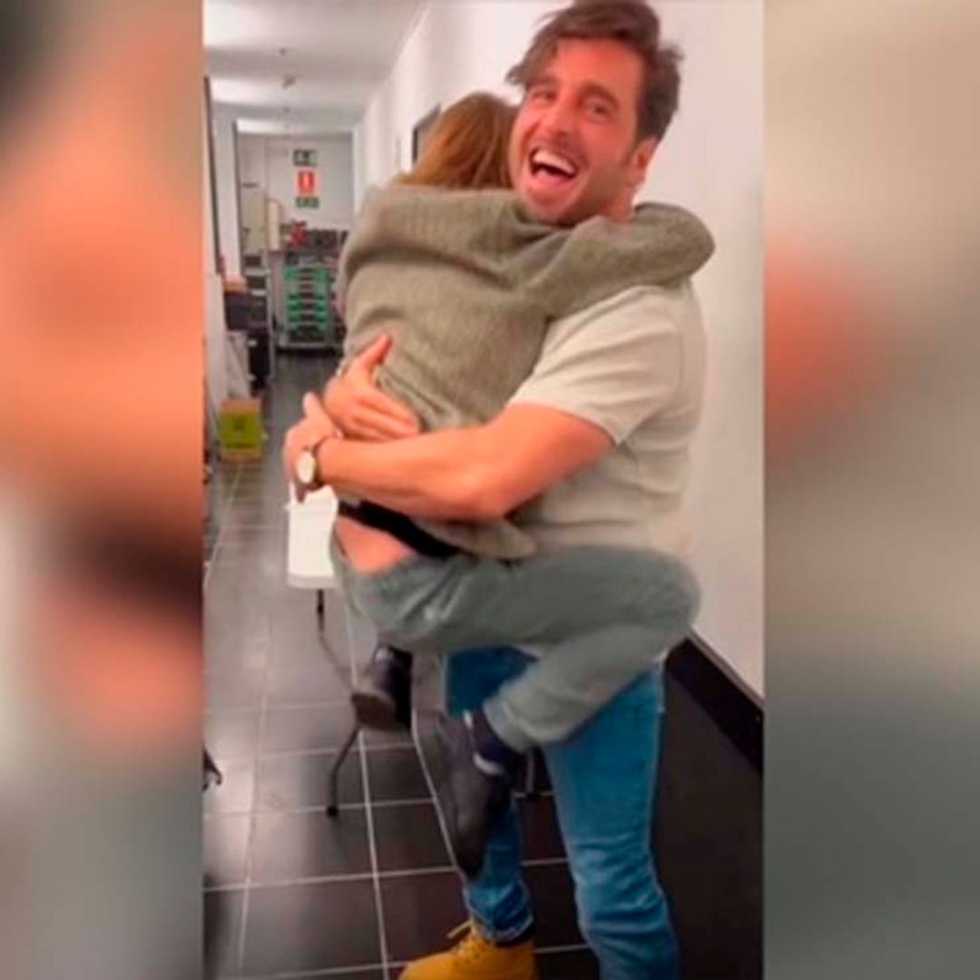 El emotivo encuentro del hijo de Samantha Vallejo-Nágera con su ídolo, David Bustamante