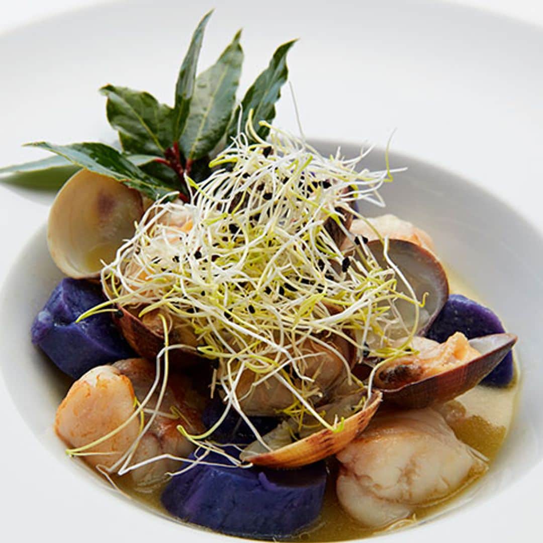 Rape con almejas a la sidra