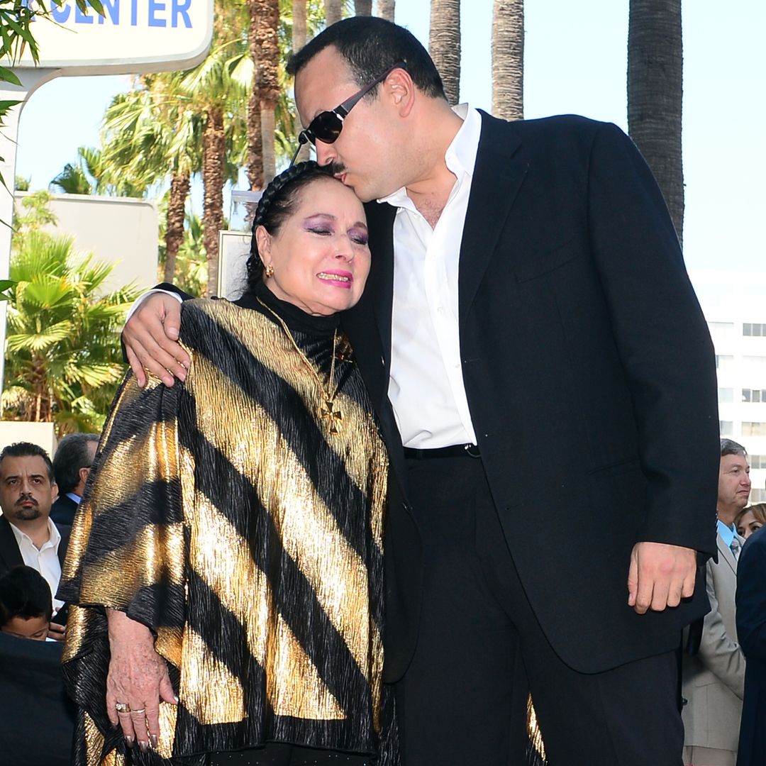 Pepe Aguilar recuerda a su mamá Flor Silvestre, a 5 años de su partida