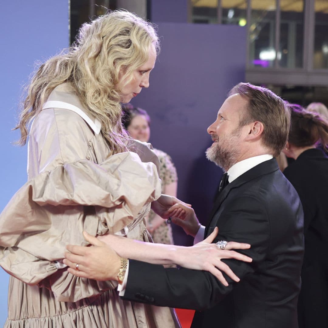 Gwendoline Christie protagoniza un encuentro 'de altura' en la alfombra roja