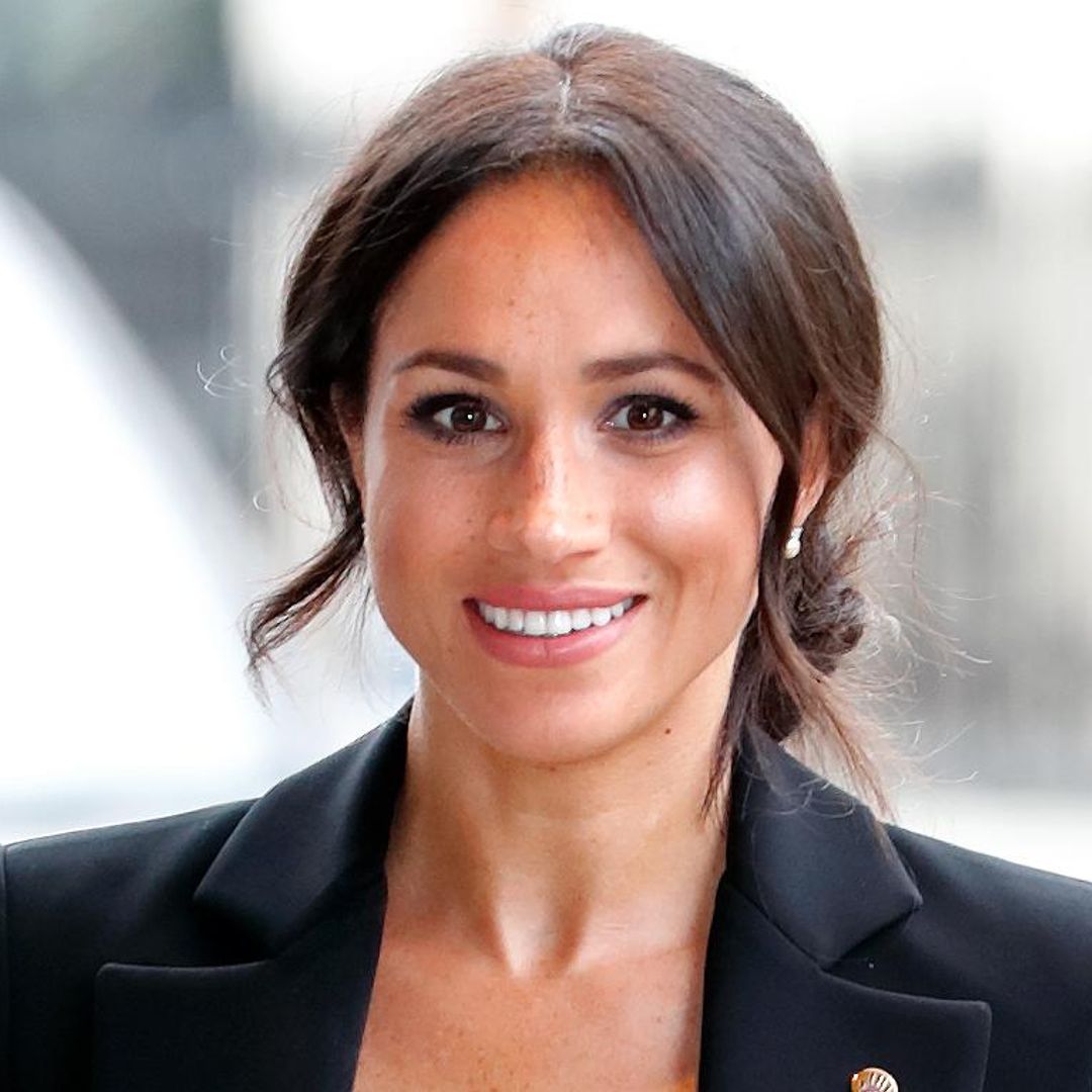 Meghan Markle confirma que el ‘total black’ triunfa en cualquier ocasión