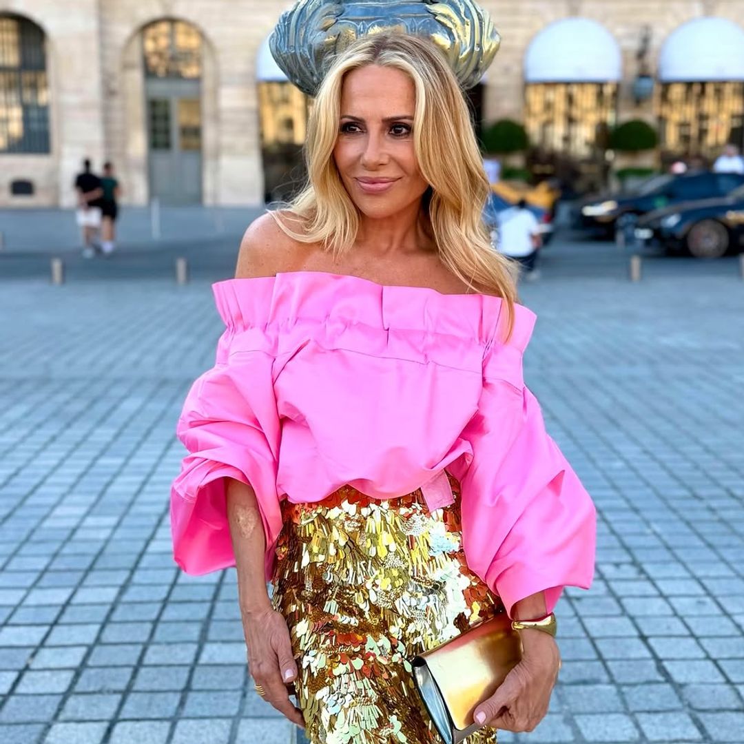 Los 3 looks de invitada con los que Marta Sánchez ha impactado en la boda de Nieves Álvarez: "Me miraban por la calle"