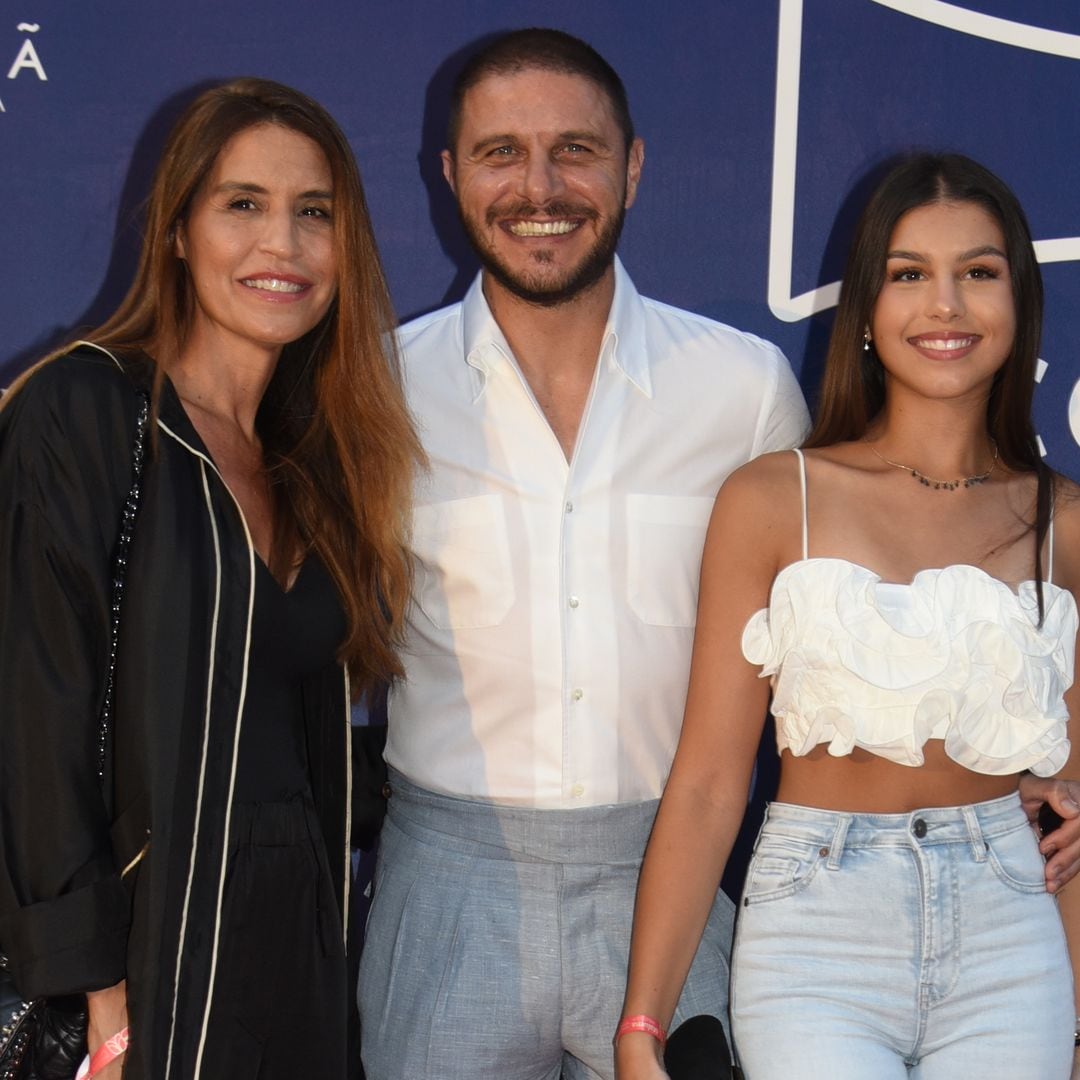 Joaquín Sánchez y su mujer presumen de su hija pequeña, Salma, una pizpireta adolescente