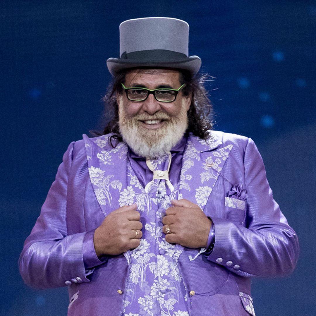 Juan Miguel recicla el sorprendente 'look' de la boda de su hija para la 'gran final' de GH Dúo