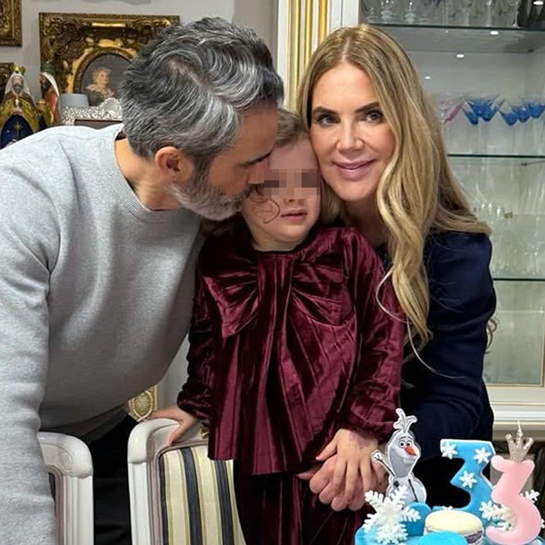 Las emotivas imágenes familiares de la doble celebración de Fernando Sanz e Ingrid Asensio con sus nietas