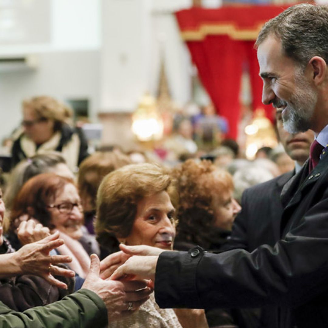 El Rey cumple con la tradición de la Familia Real ante el Cristo de Medinaceli