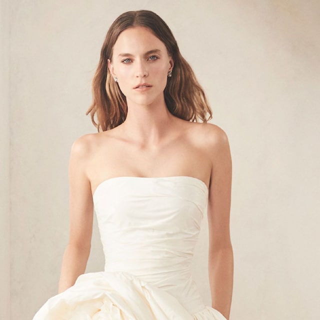 oscar de la rentalooks1t