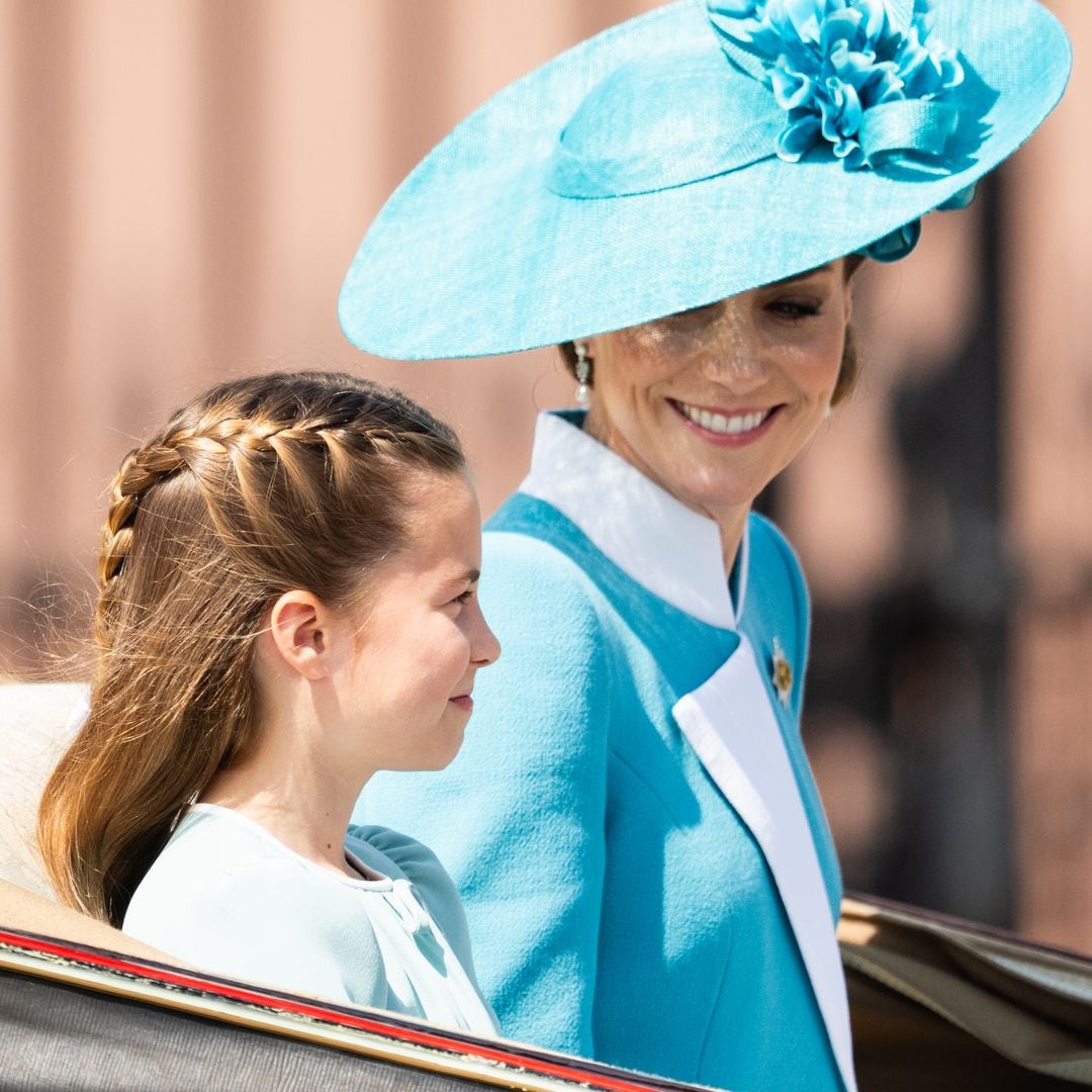 La princesa Charlotte deslumbra con una brillante melena y su peinado de trenzas más icónico: ¿por qué lo elige en días clave?