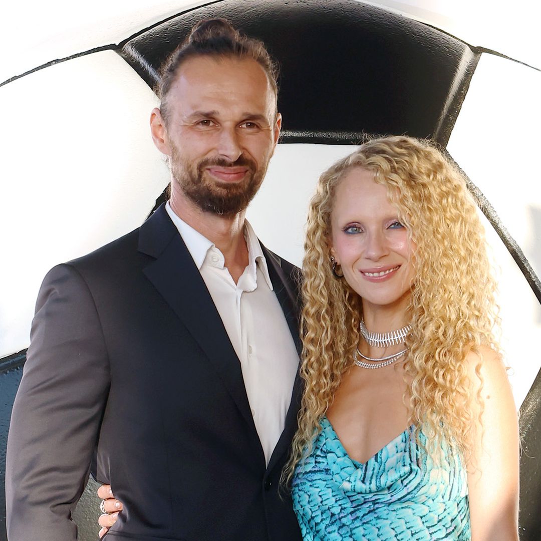 Juno Temple se casa en secreto con Michal Szymanski: la inesperada boda de la estrella de 'Ted Lasso'
