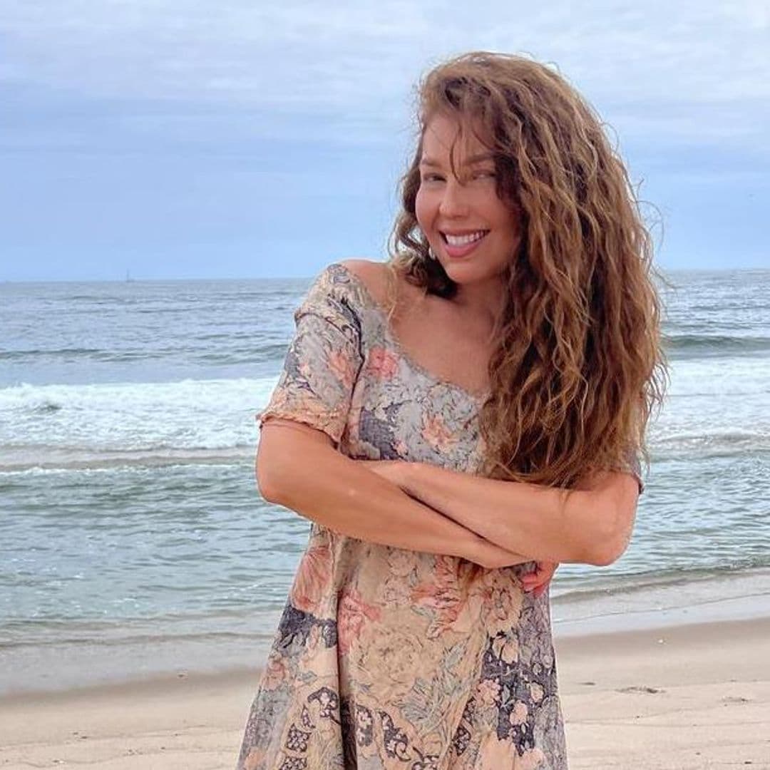 ¡Costeñita soy! Thalía se transforma en ‘Marimar’