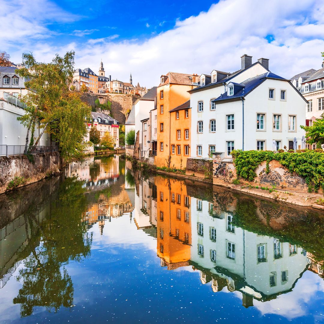 Río Alzette y barrio de Grund en la zona baja de Luxemburgo