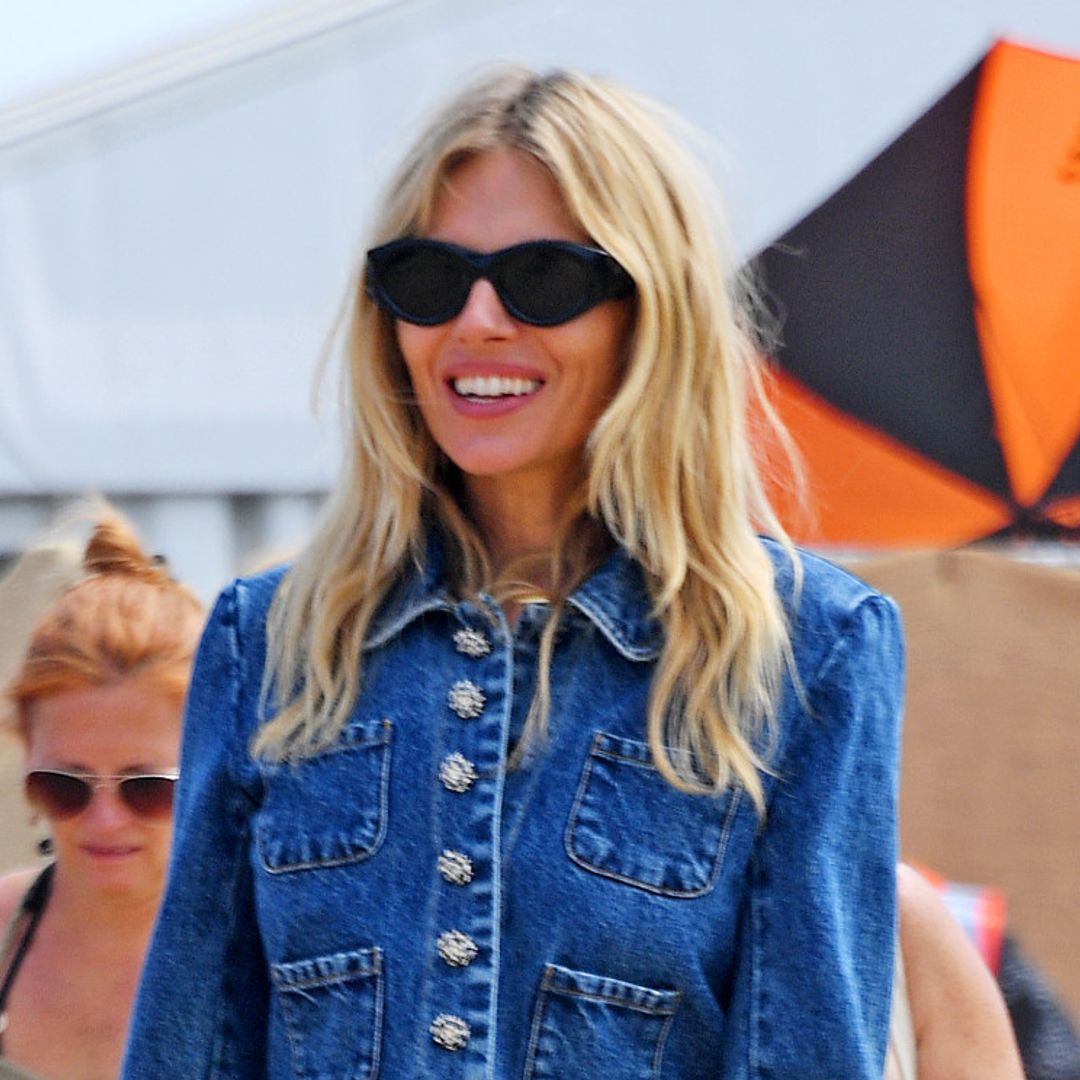 Unas imágenes de Sienna Miller en Ibiza confirman los rumores: ¡espera su segundo hijo!