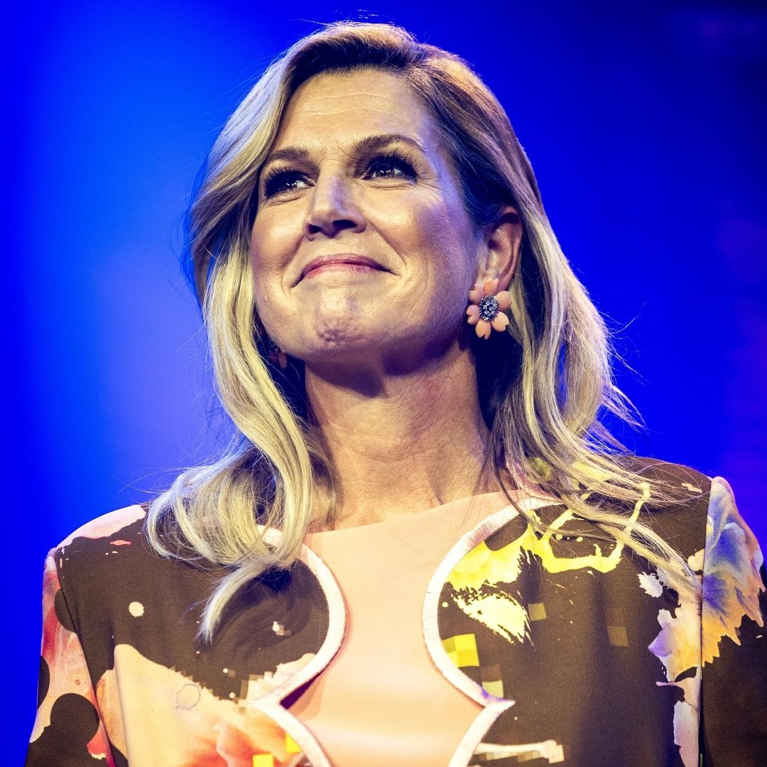 Máxima de Holanda se supera en un cambio de look exprés y recupera su abrigo sostenible más llamativo