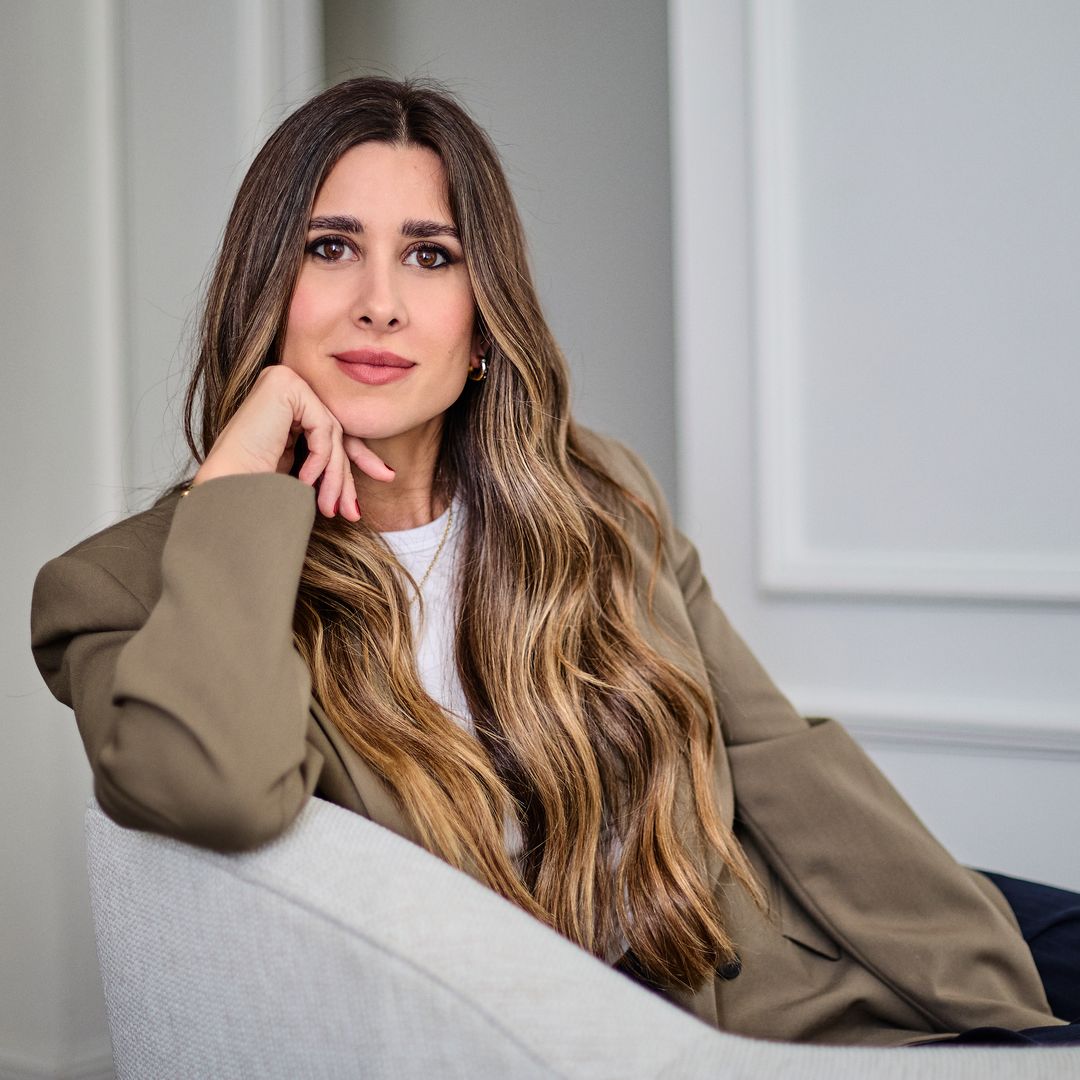 ENTREVISTA EXCLUSIVA. Mercedes Ron, la escritora que arrasa en TikTok con el fenómeno 'Culpa vuestra': "Todavía me cuesta creerme lo que está pasando"