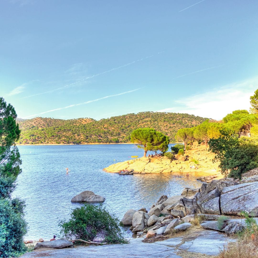 La playa madrileña perfecta para aliviar el calor: esto es todo lo que puedes hacer