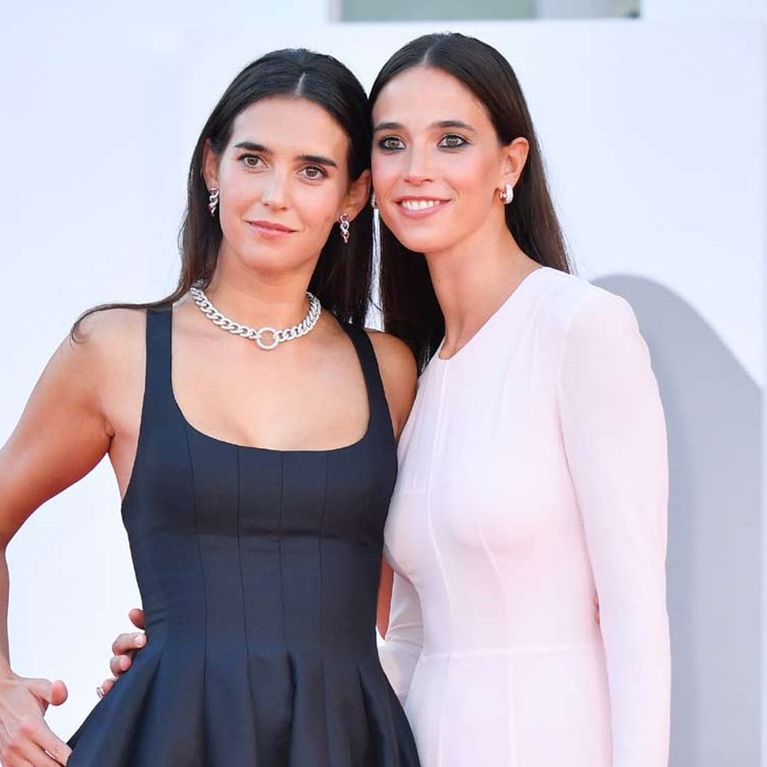 Se llaman Viola y Vera Arrivabene, son aristócratas y sus looks de invitada en Venecia prometen