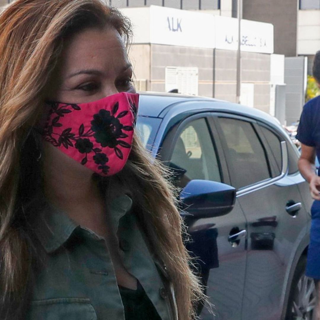 María José Campanario: primeras imágenes junto a su marido tras desmentir en ¡HOLA! su ingreso hospitalario