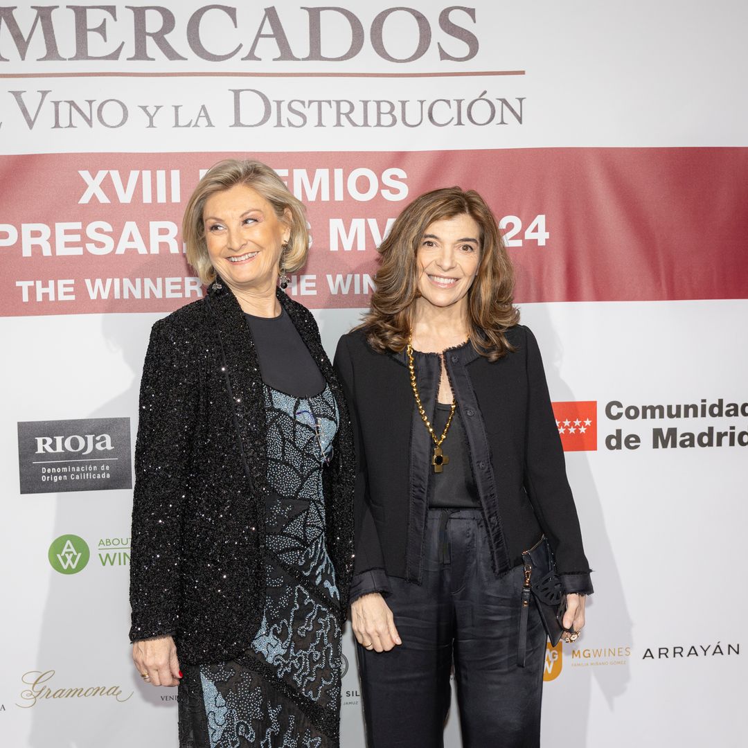 Xandra Falcó con Mónica Muñoz en los premios