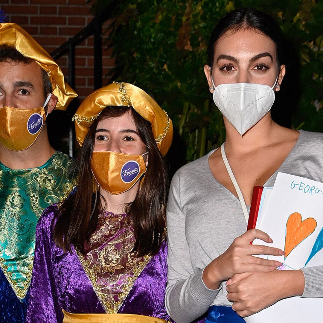 Georgina Rodríguez se convierte en una reina maga y reparte juguetes entre los niños en Madrid