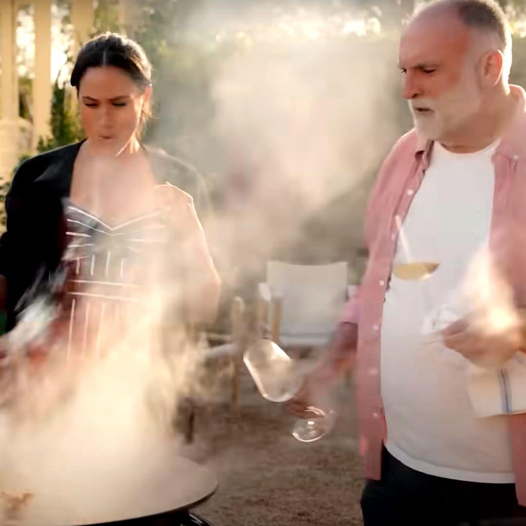 El chef José Andrés cocina junto a Meghan Markle una paella y le revela el truco para que quede perfecta