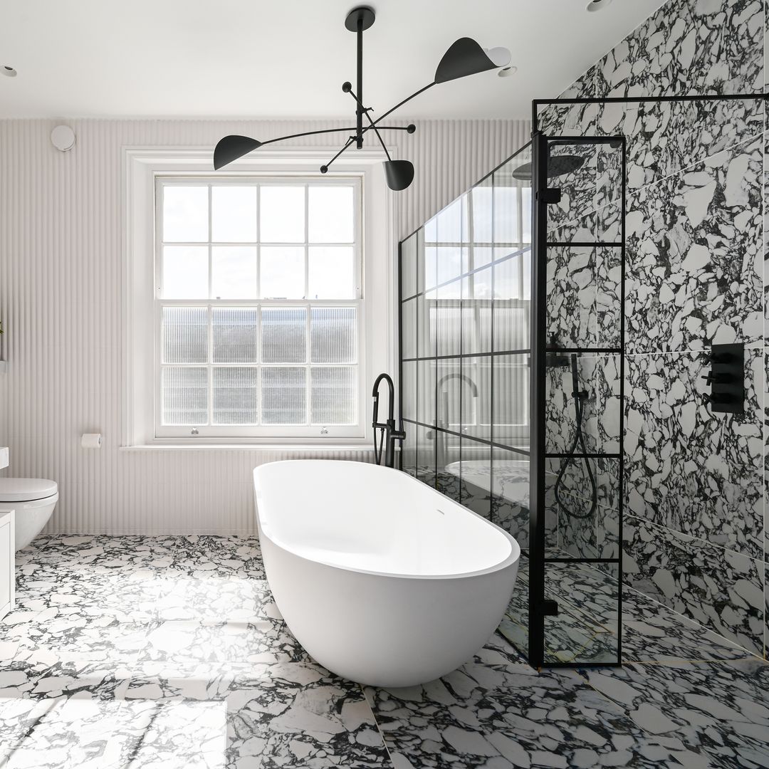 10 baños con ideas geniales y soluciones ingeniosas que querrás copiar