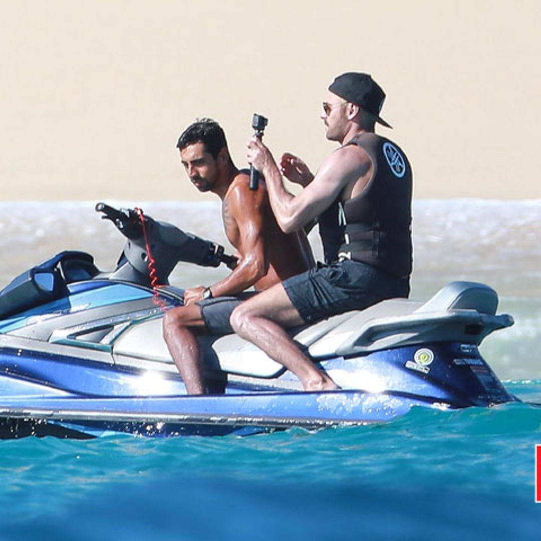Zac Efron presume de 'cuerpazo 10' en sus vacaciones en el paraíso