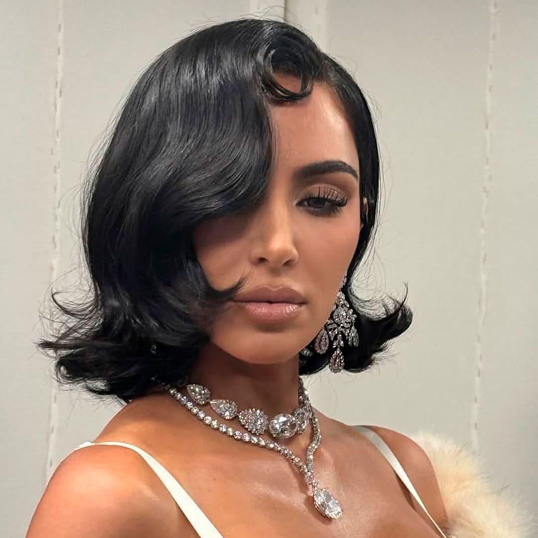 Kim Kardashian revive su conexión con Elizabeth Taylor llevando sus pendientes más icónicos