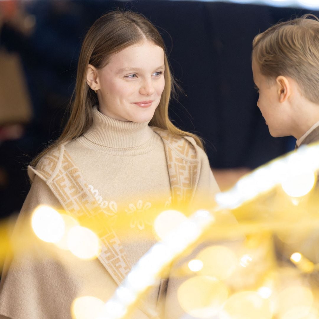 Gabriella de Mónaco (10), tras los pasos de su madre Charlene: una mini 'fashion victim' con una capa de Fendi de 1.000 euros