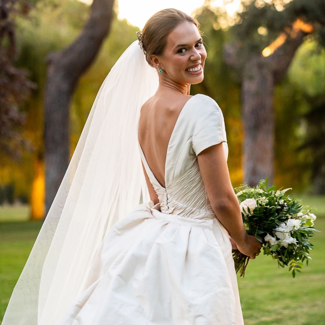 6 novias anónimas que reciclaron el vestido de su madre y se volvieron muy virales