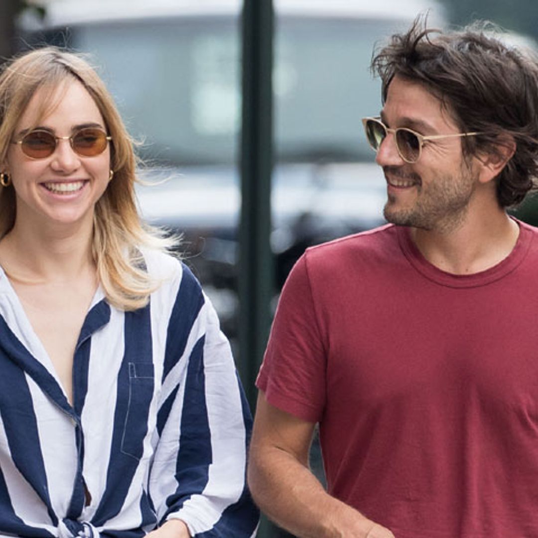 Dos años después, Suki Waterhouse y Diego Luna siguen tan enamorados