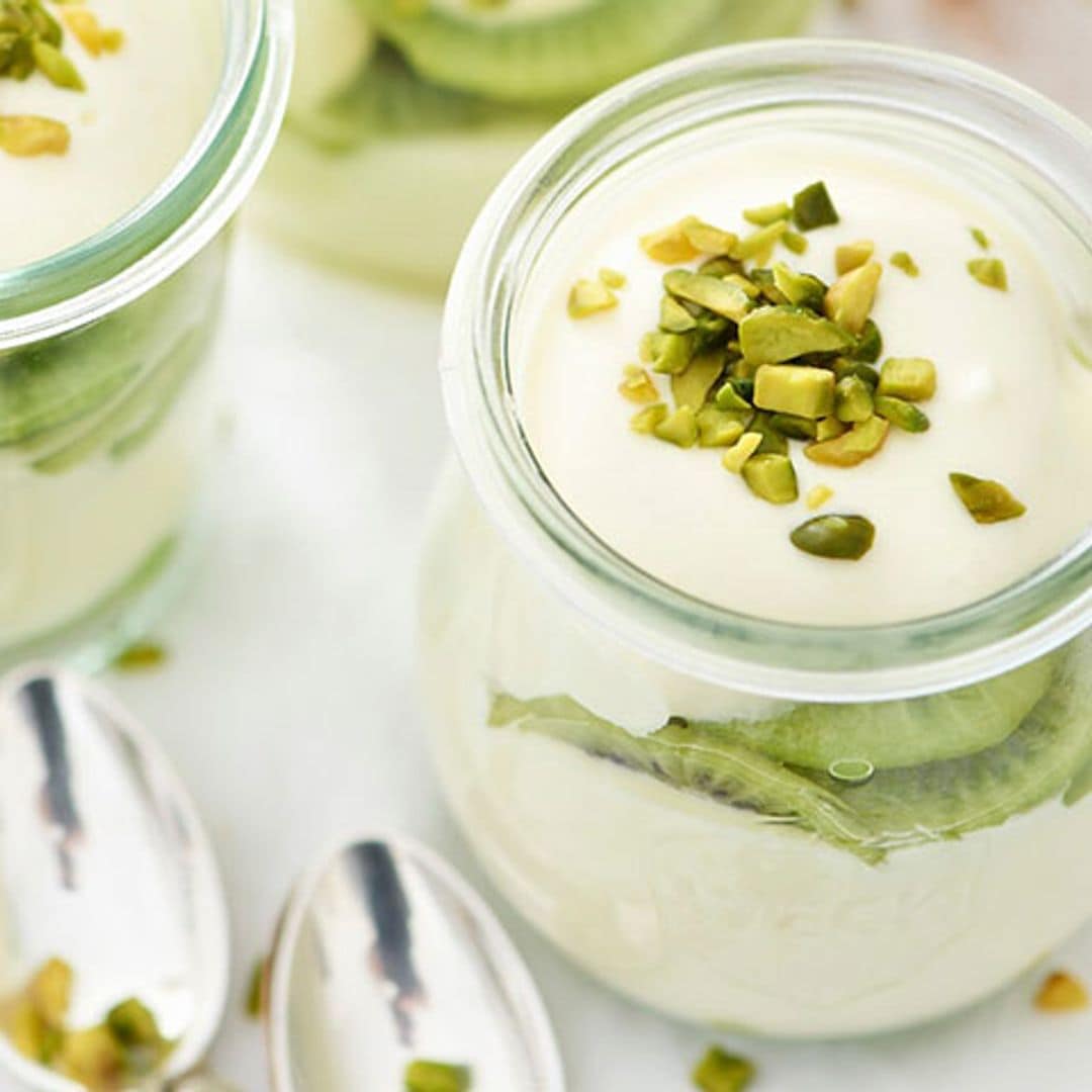 Crema de mascarpone con pistachos y kiwi