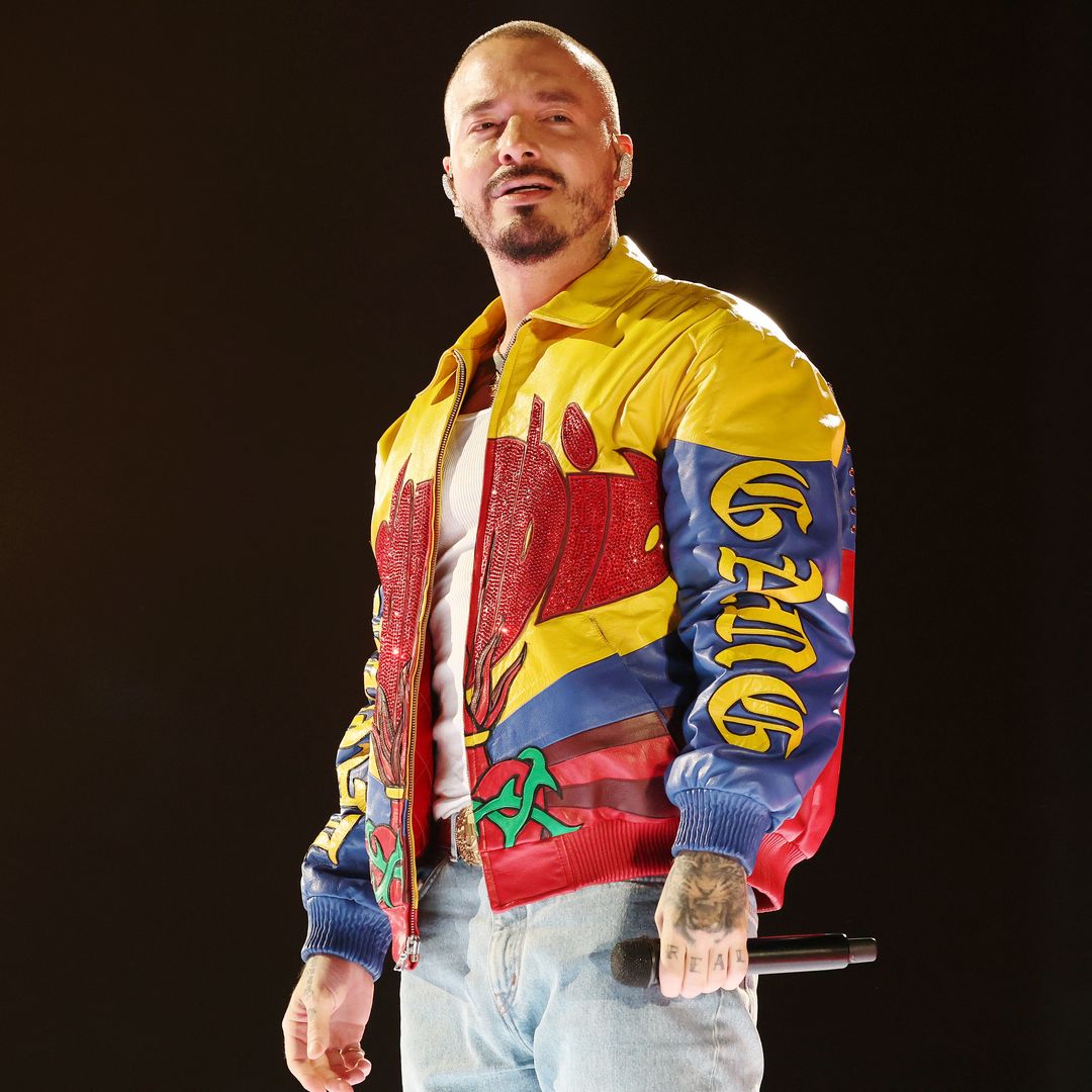 J Balvin lució una chamarra inspirada en Colombia
