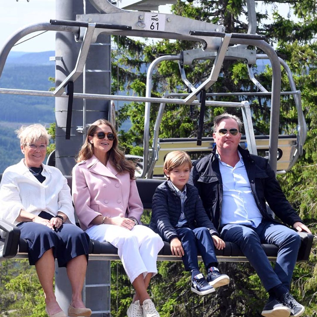 Deslizándose por un tobogán o montando en telesilla, Magdalena de Suecia y su familia se atreven con todo