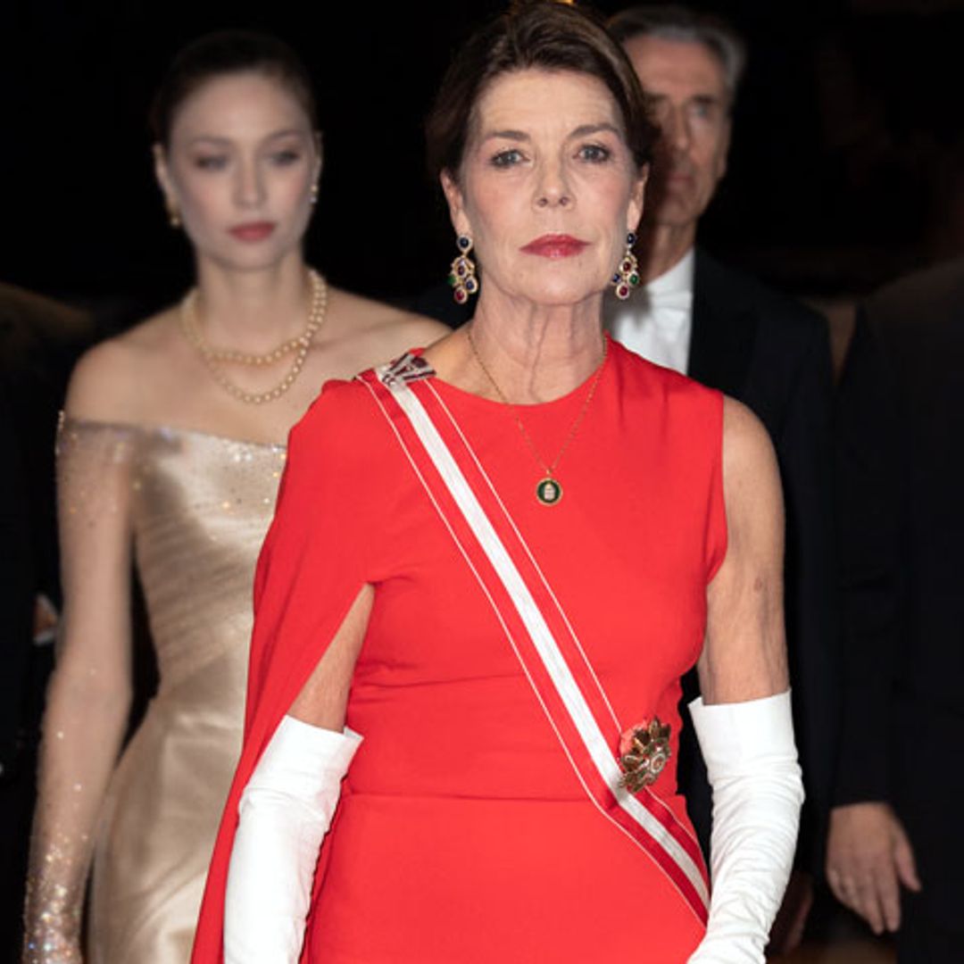 Carolina de Mónaco se fija en el vestido rojo más icónico de doña Letizia