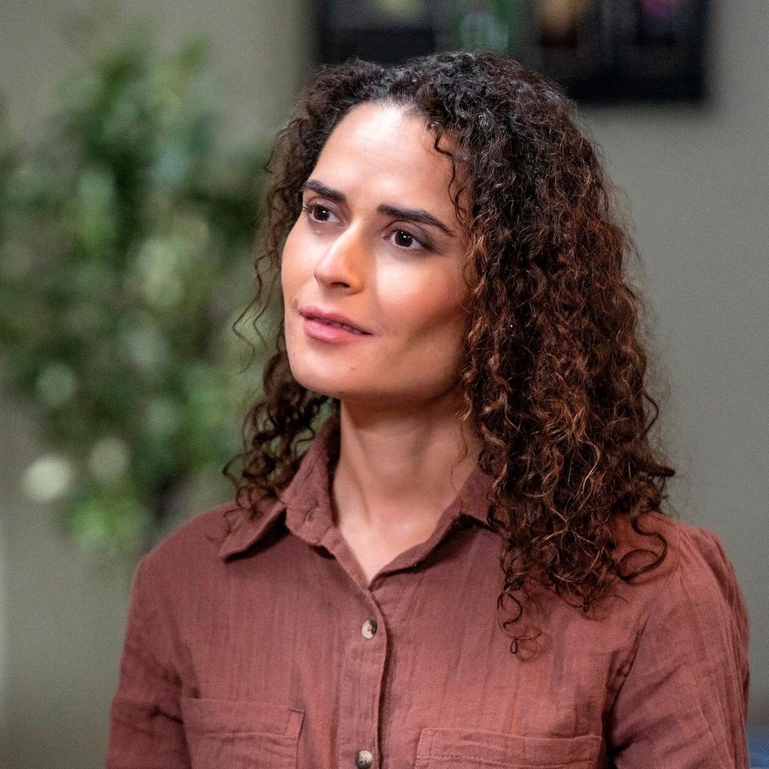 Stephanie Nogueras representa a la comunidad sorda en ‘Killing It’