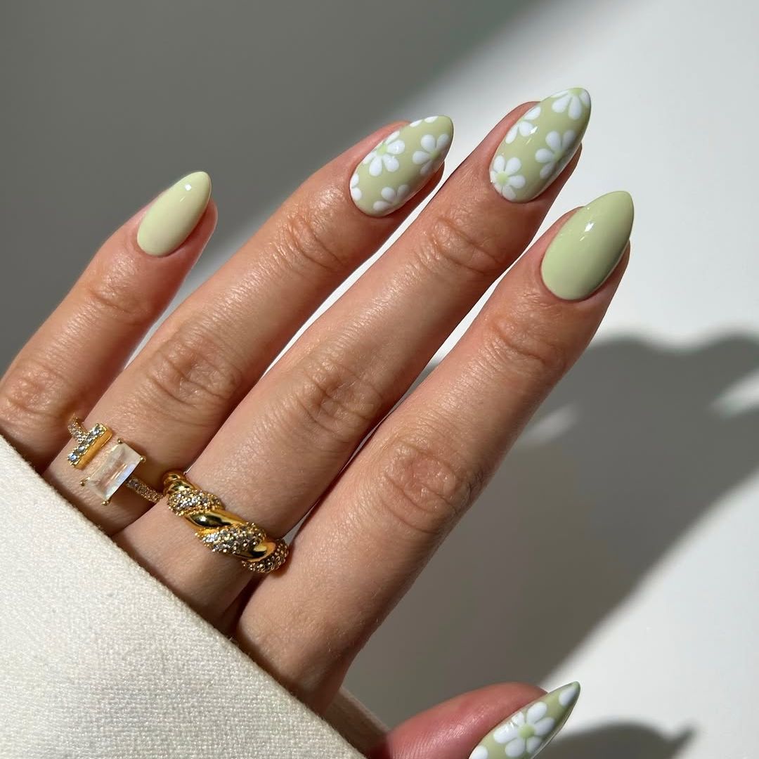 16 manicuras en colores pastel que son tendencia para la temporada Primavera/Verano 2025