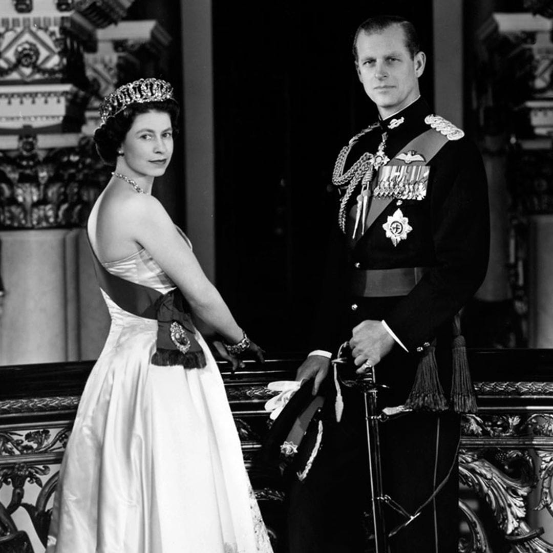 Así fue la vida de Isabel II, sin su eterno compañero, el duque de Edimburgo