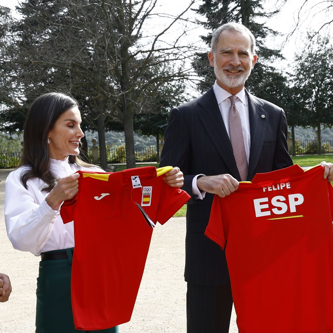 Escucha las charlas de los reyes Felipe y Letizia con los atletas de los Juegos Olímpicos de invierno: "¿Cómo va esa rodilla?"
