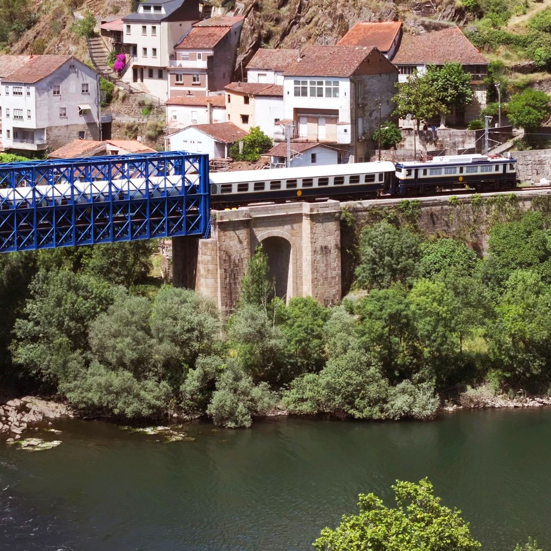 Os Peares, tren Galaico Expreso, Ourense