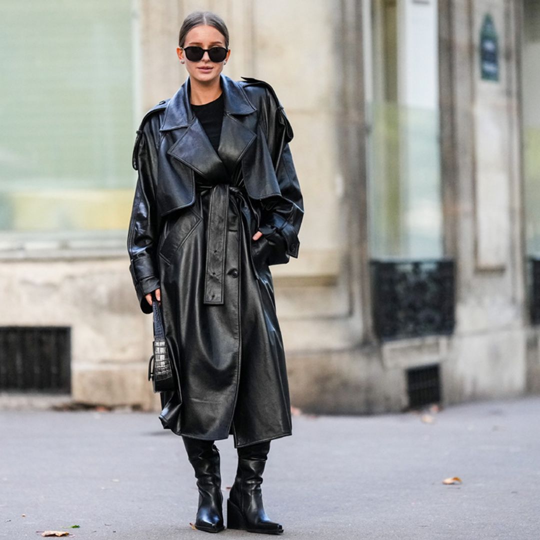 Cinco looks de estilo 'Matrix' para copiar la imagen más cañera de Irina Shayk y Hailey Bieber