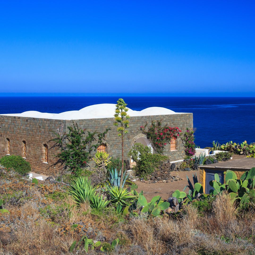 Dammuso, construcción típica de la isla de Pantelleria, Italia